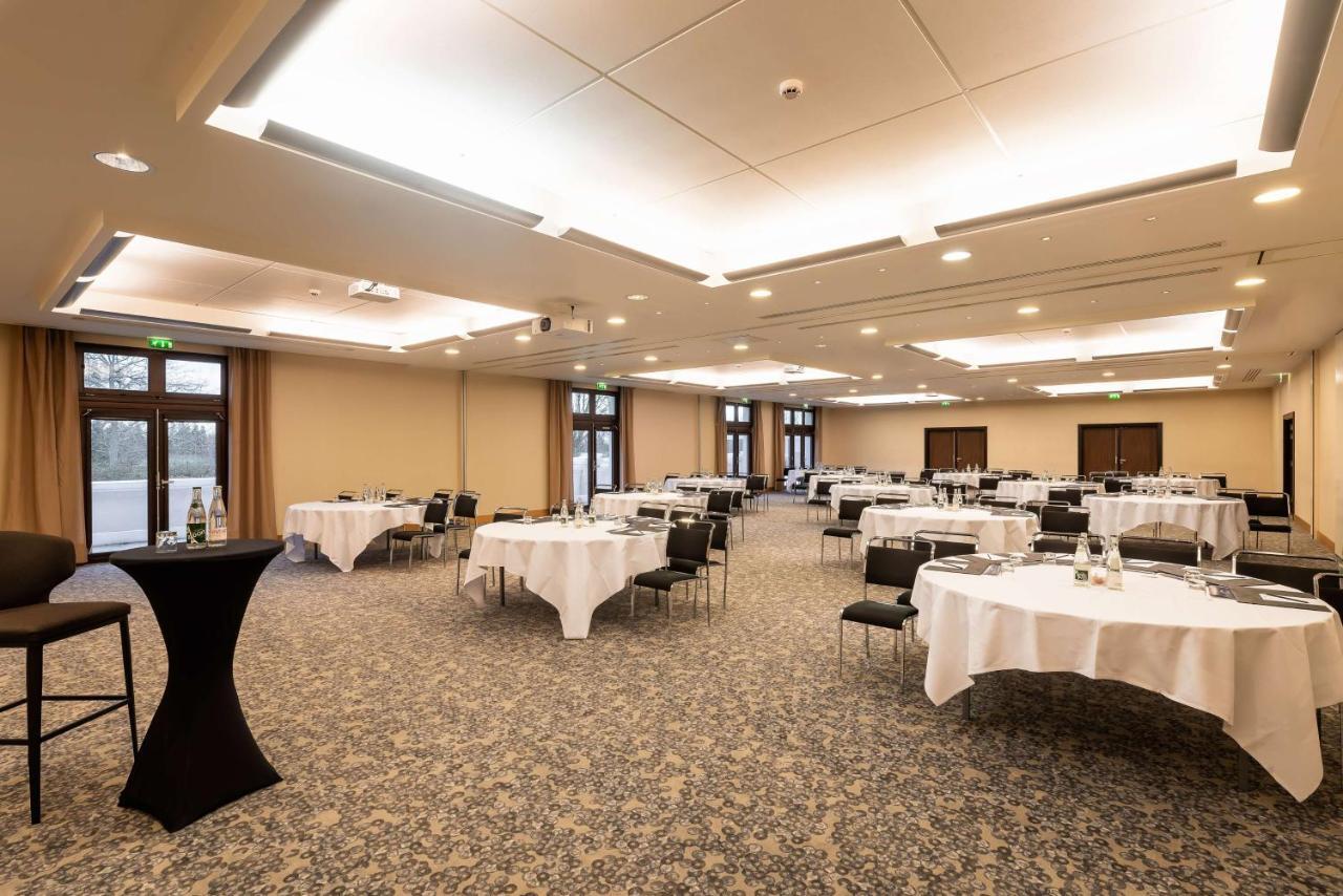 Radisson Blu Hotel Paris, Marne-la-Vallée Magny-le-Hongre Esterno foto The meeting room of the hotel