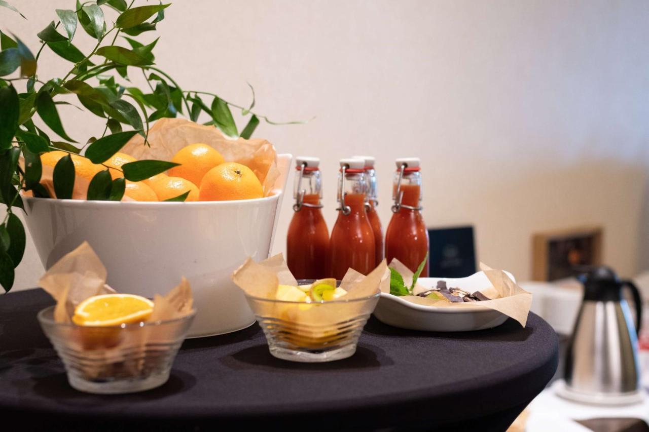 Radisson Blu Hotel Paris, Marne-la-Vallée Magny-le-Hongre Esterno foto Breakfast buffet